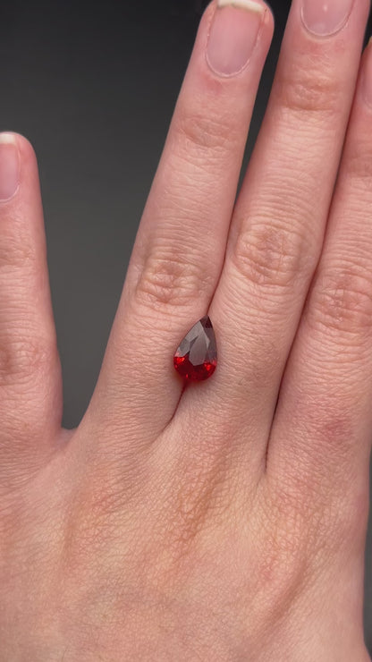 Organe Spessartite Garnet (pear) - 3.02 ct
