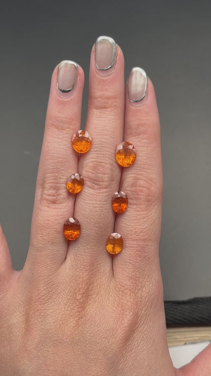 orange 'fanta' spessartine garnet (oval) - 1.25 ct