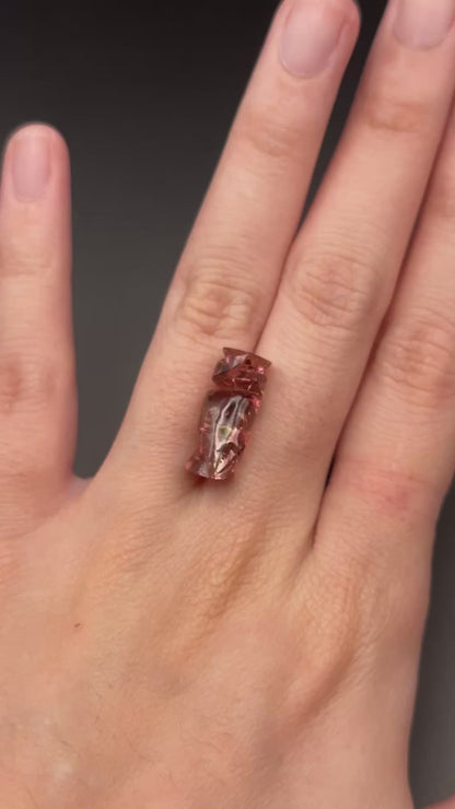 Fantasy Cut - bubblegum pink tourmaline (9ct)