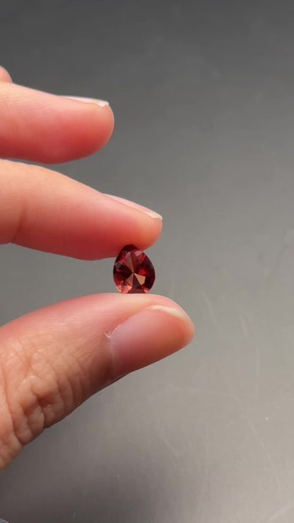 Oregon Sunstone (pear) - .80 ct