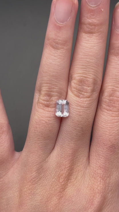 White-Grey emerald cut sapphire - 1.7 ct