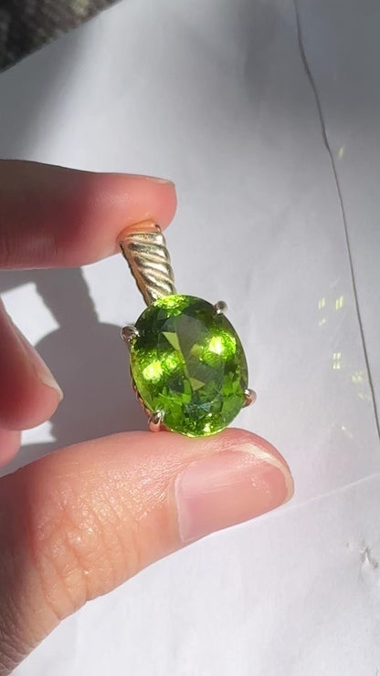 Alison Lin Gold Peridot Pendant